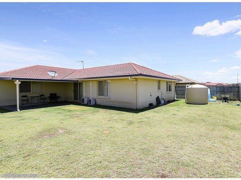 40 Bounty Cct, Eli Waters QLD 4655
