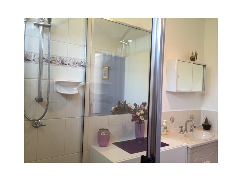 95 Limpus Street, Urangan QLD 4655