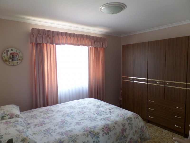 95 Limpus Street, Urangan QLD 4655