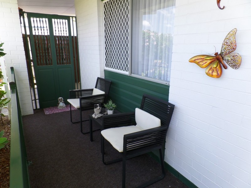 95 Limpus Street, Urangan QLD 4655