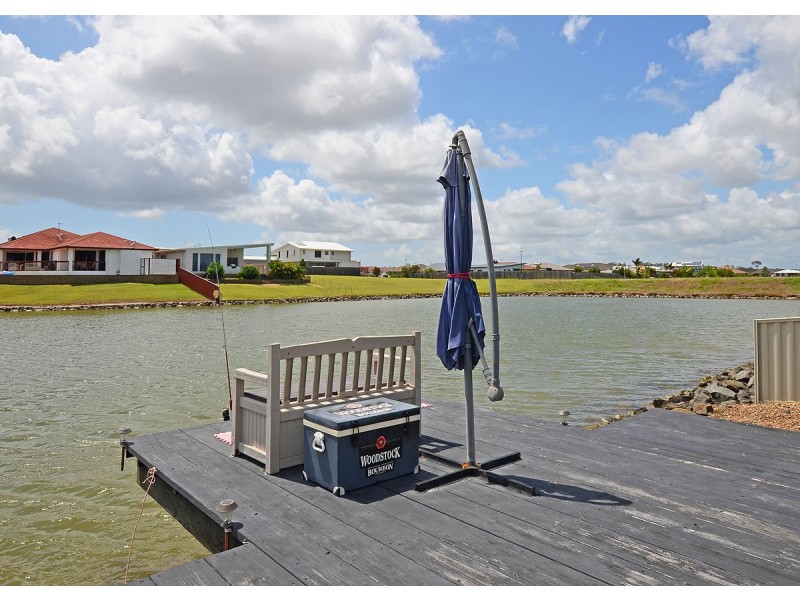 9 Bounty Circuit, Eli Waters QLD 4655