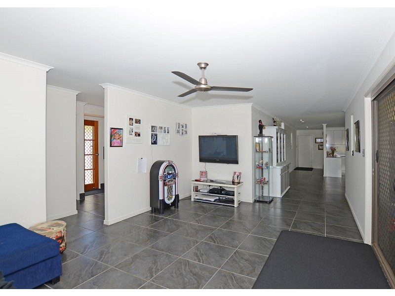 9 Bounty Circuit, Eli Waters QLD 4655