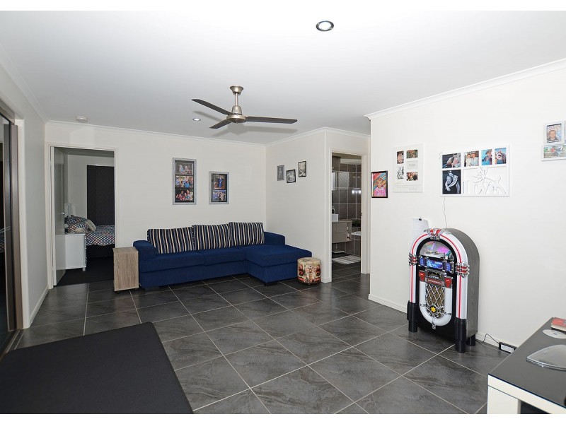 9 Bounty Circuit, Eli Waters QLD 4655