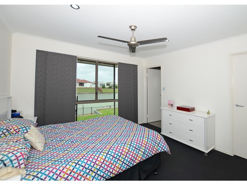 9 Bounty Circuit, Eli Waters QLD 4655
