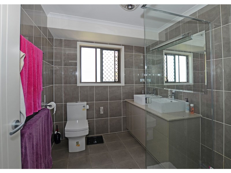 9 Bounty Circuit, Eli Waters QLD 4655