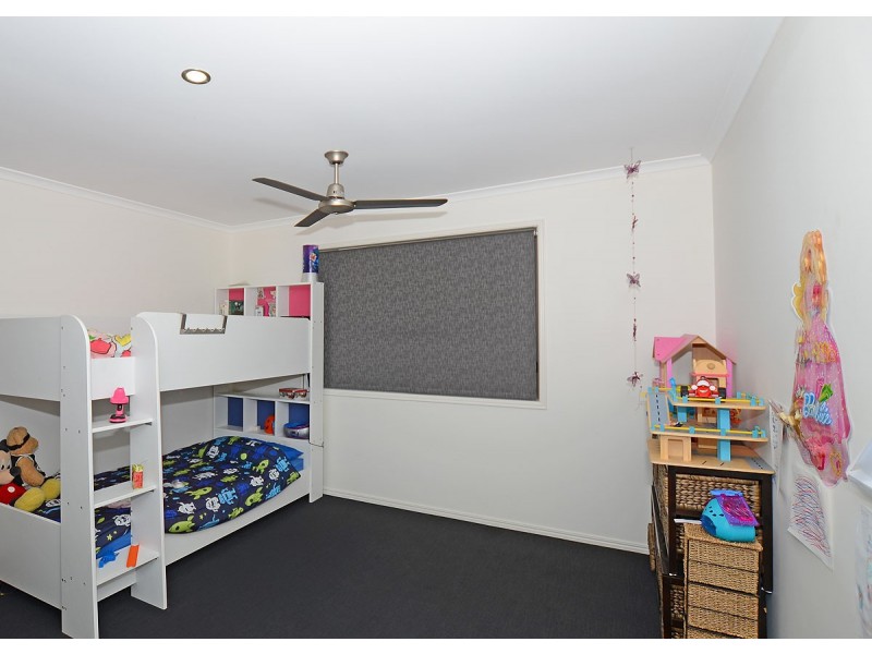 9 Bounty Circuit, Eli Waters QLD 4655