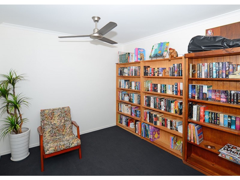 9 Bounty Circuit, Eli Waters QLD 4655