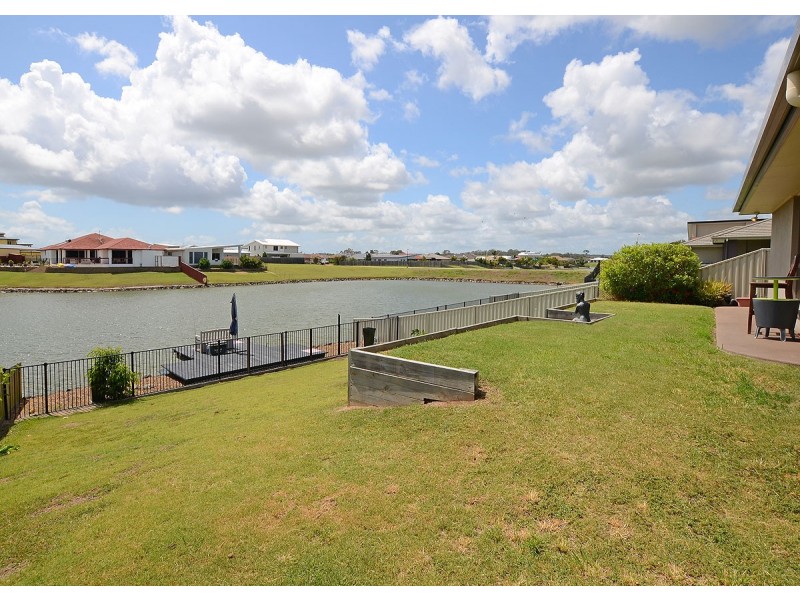 9 Bounty Circuit, Eli Waters QLD 4655