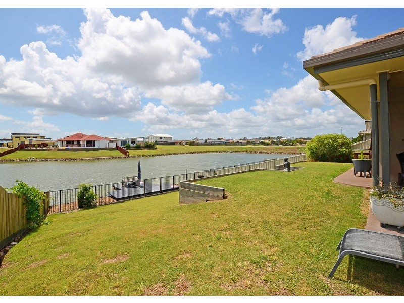 9 Bounty Circuit, Eli Waters QLD 4655