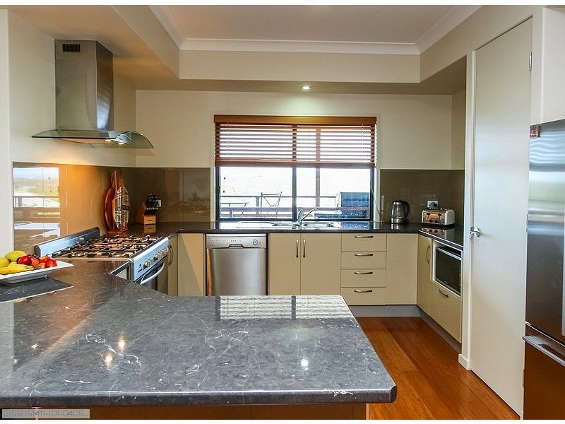 10 Sunad Court, Nikenbah QLD 4655