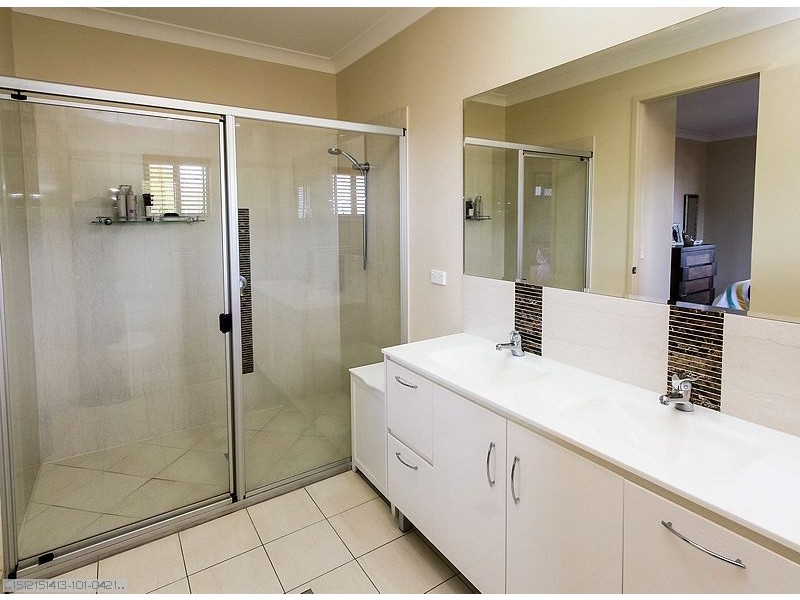 10 Sunad Court, Nikenbah QLD 4655