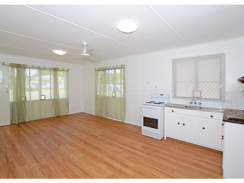 7 Ocean Street, Torquay QLD 4655