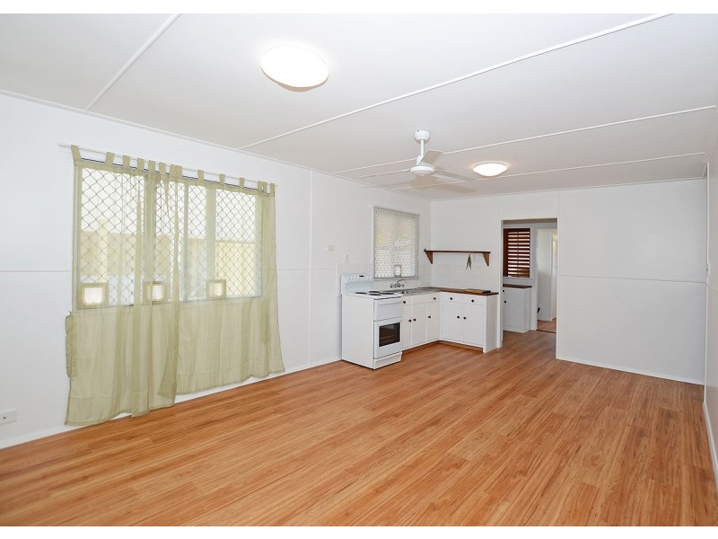 7 Ocean Street, Torquay QLD 4655