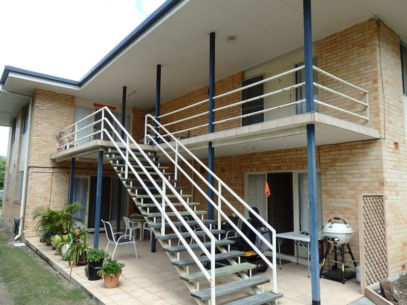 379 Esplanade, Scarness QLD 4655