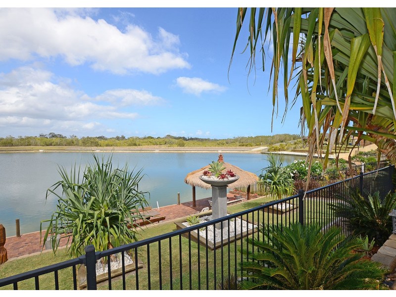 18 Spoonbill Way, Eli Waters QLD 4655