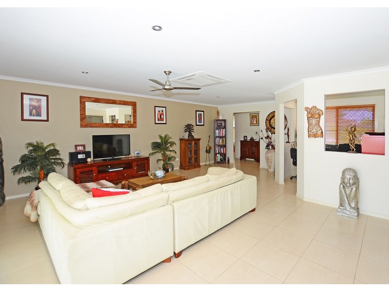 18 Spoonbill Way, Eli Waters QLD 4655