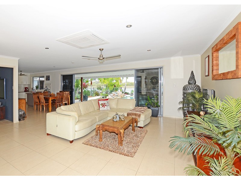 18 Spoonbill Way, Eli Waters QLD 4655