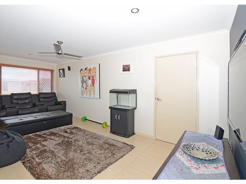 18 Spoonbill Way, Eli Waters QLD 4655