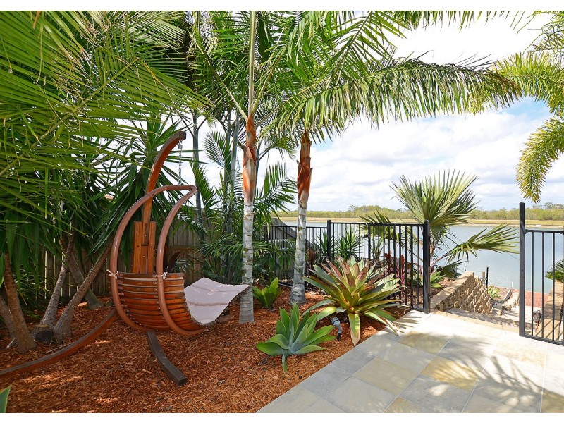 18 Spoonbill Way, Eli Waters QLD 4655