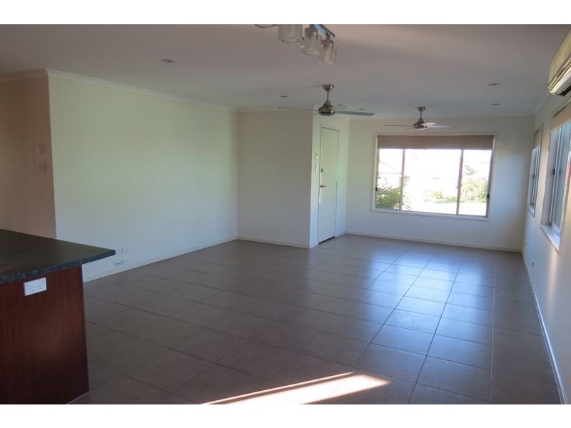 27 Murphy Street, Point Vernon QLD 4655
