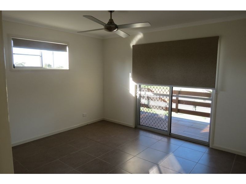 27 Murphy Street, Point Vernon QLD 4655