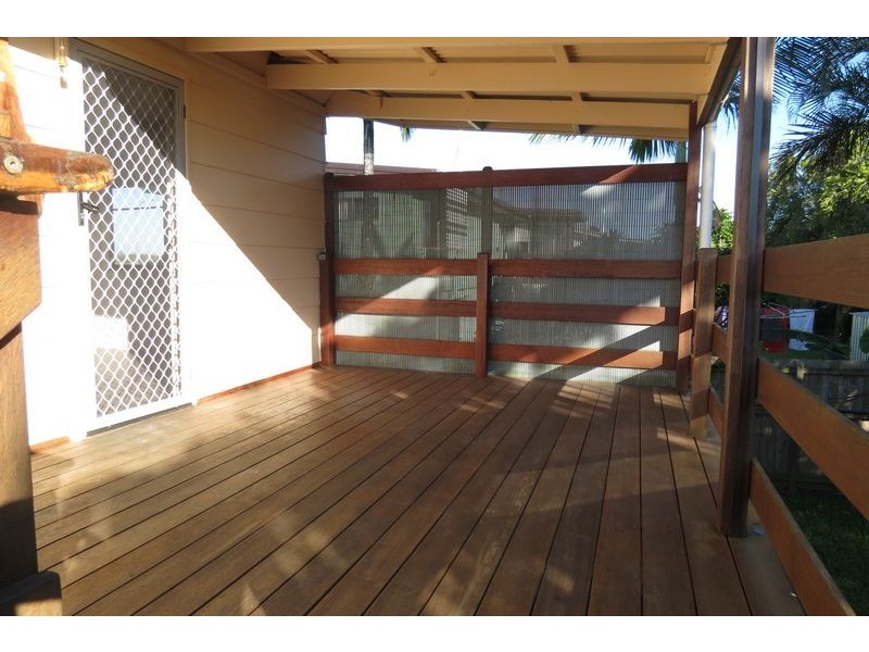 27 Murphy Street, Point Vernon QLD 4655