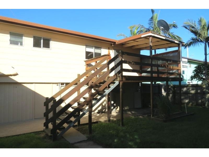 27 Murphy Street, Point Vernon QLD 4655