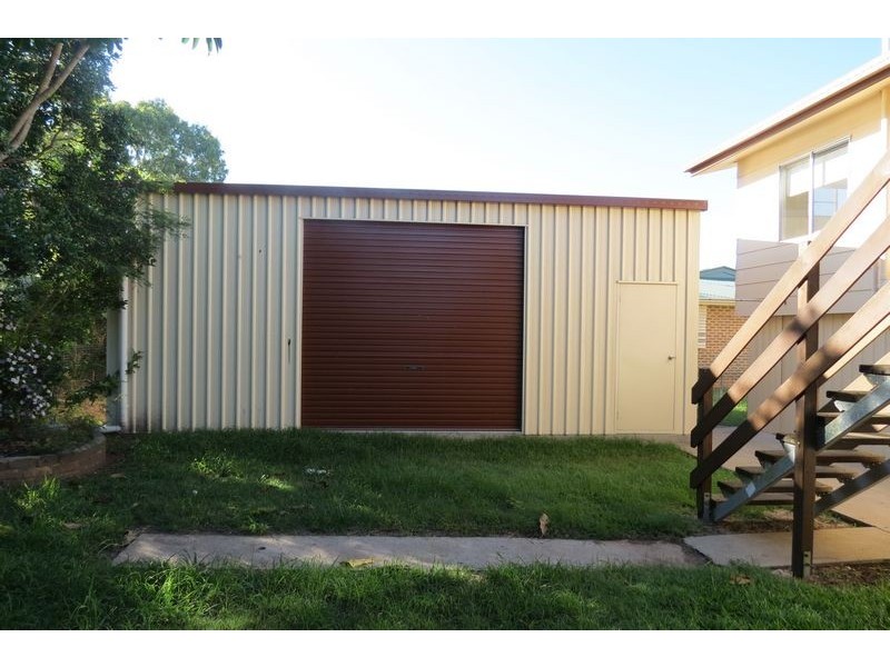 27 Murphy Street, Point Vernon QLD 4655