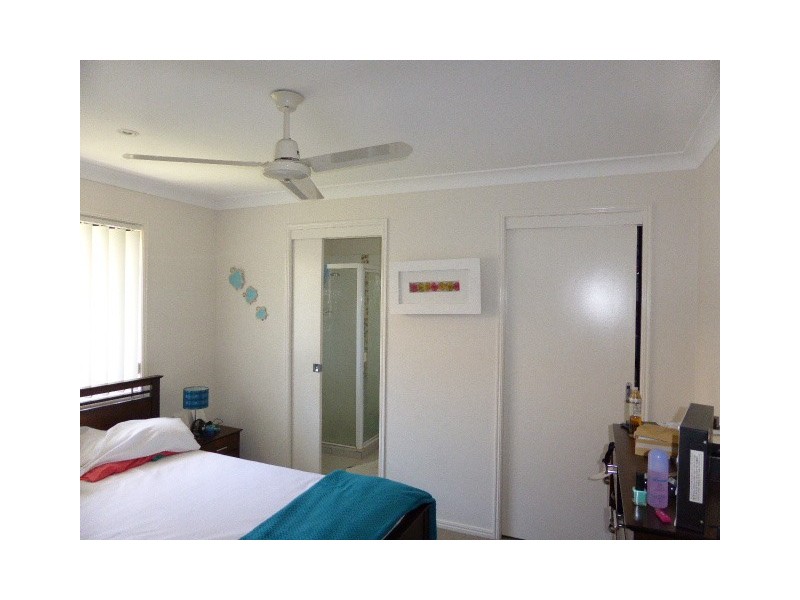 58 Dougan Street, Point Vernon QLD 4655