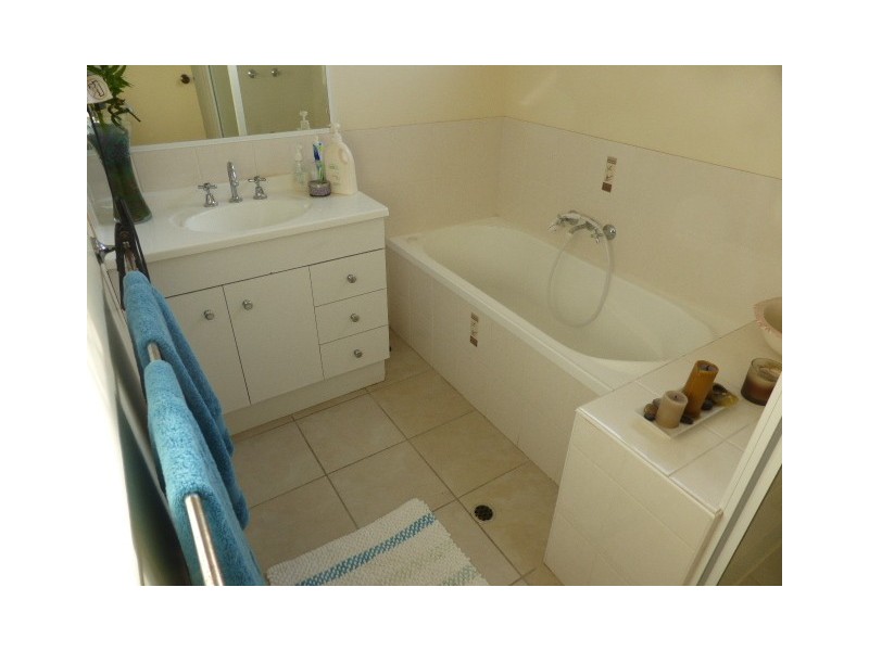 4 Scribbly Gum Court, Urraween QLD 4655