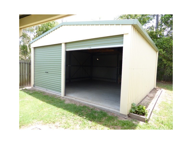35 Thornbill Drive, Eli Waters QLD 4655