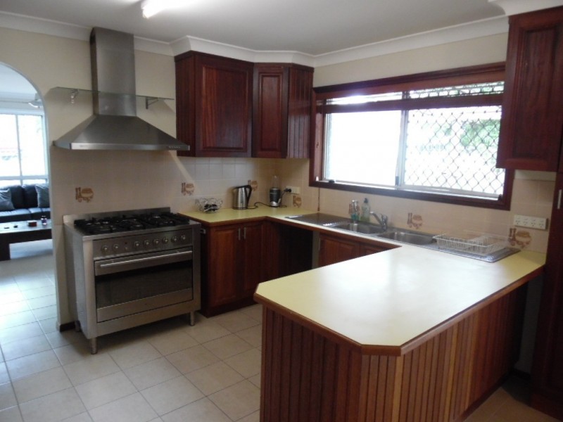 31 Christine Avenue, Torquay QLD 4655