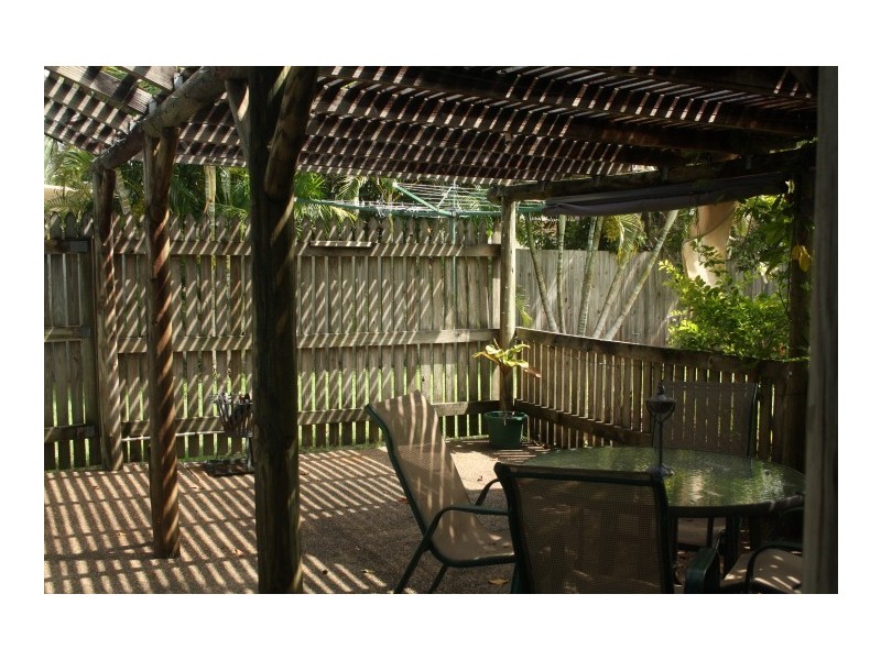 27 Ann Street, Torquay QLD 4655
