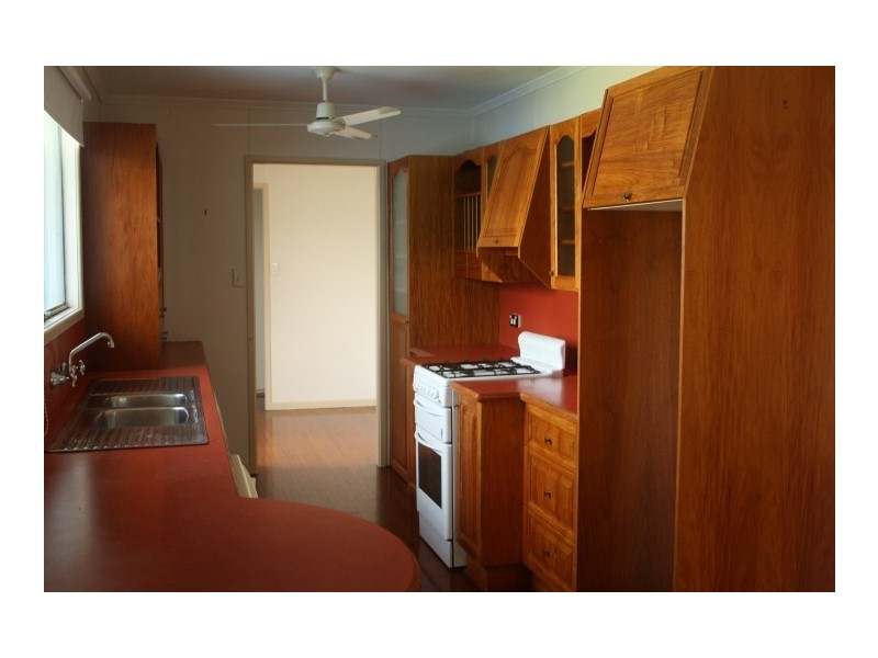 27 Ann Street, Torquay QLD 4655