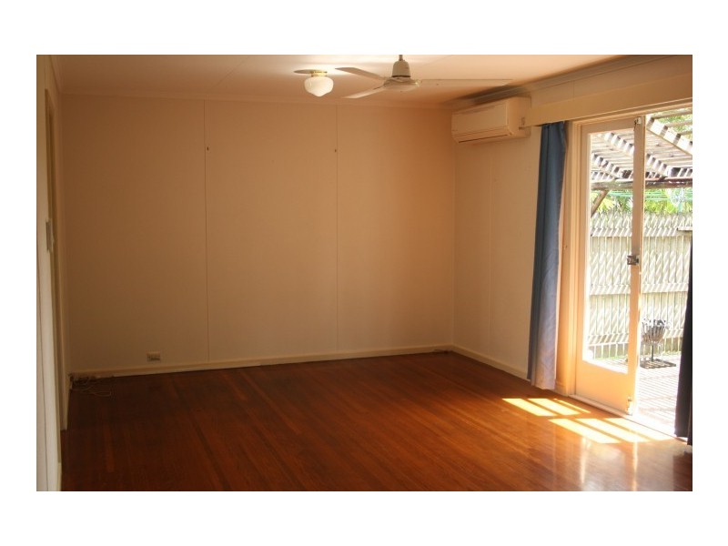 27 Ann Street, Torquay QLD 4655