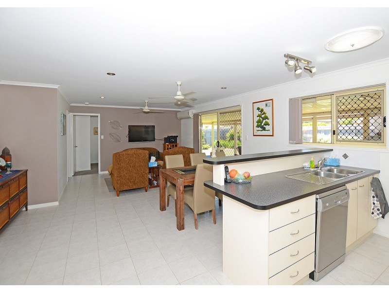 4 Alison Drive, Torquay QLD 4655