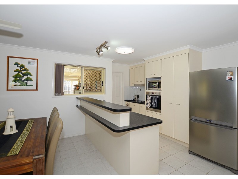 4 Alison Drive, Torquay QLD 4655