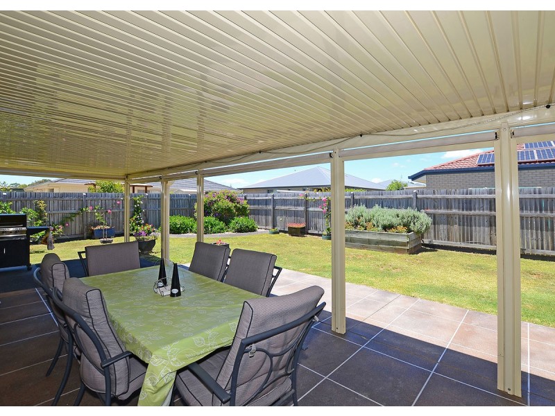4 Alison Drive, Torquay QLD 4655