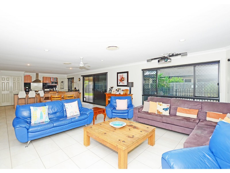 6 Rosedale Drive, Wondunna QLD 4655