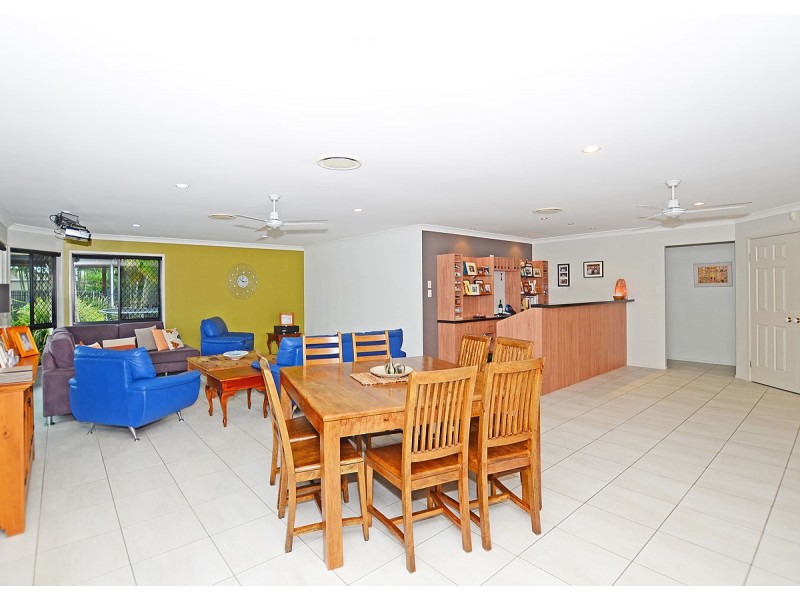 6 Rosedale Drive, Wondunna QLD 4655