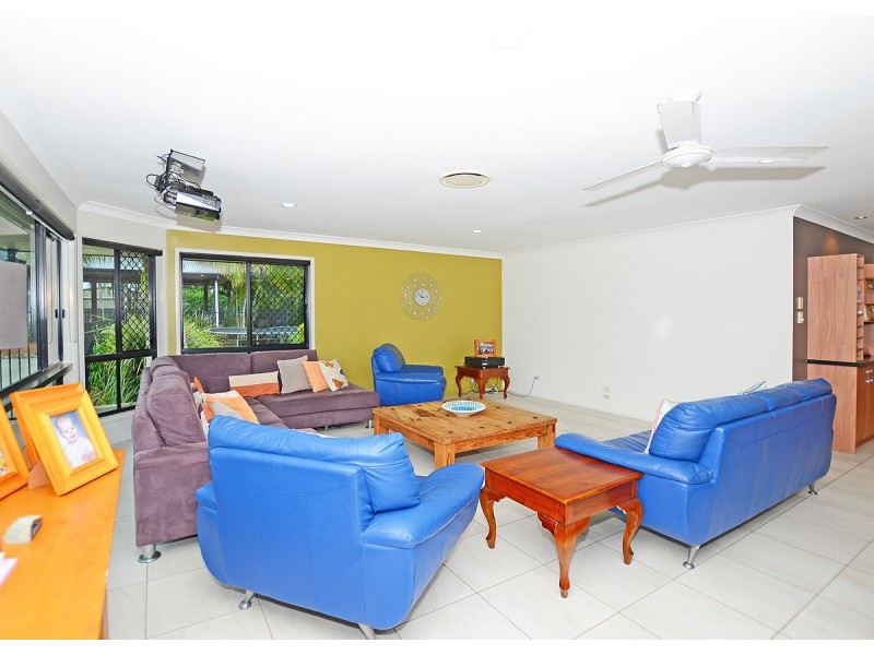 6 Rosedale Drive, Wondunna QLD 4655