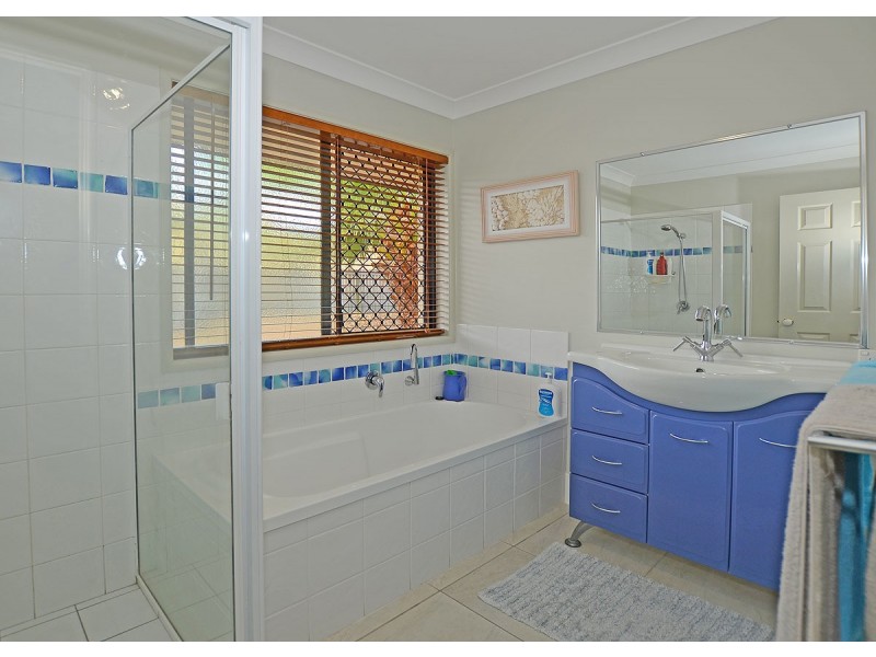 6 Rosedale Drive, Wondunna QLD 4655