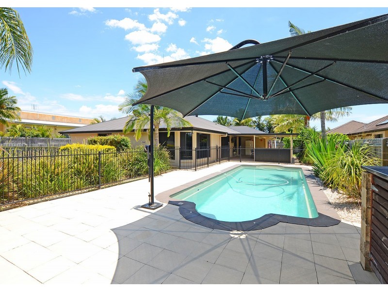 6 Rosedale Drive, Wondunna QLD 4655