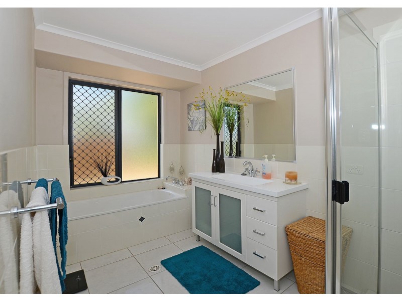 13 Cockatiel Court, Dundowran Beach QLD 4655