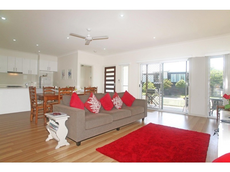 188 Cypress Street, Urangan QLD 4655