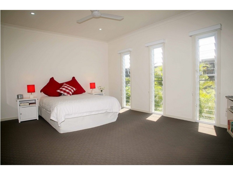 188 Cypress Street, Urangan QLD 4655