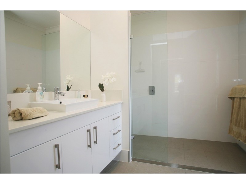 188 Cypress Street, Urangan QLD 4655