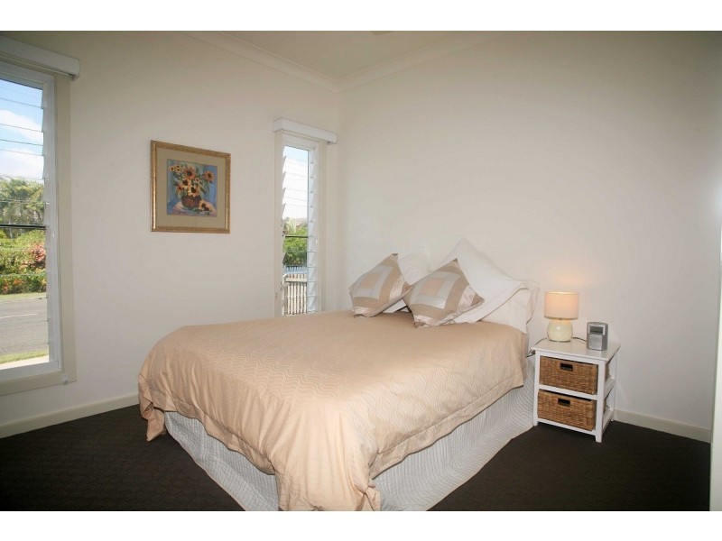 188 Cypress Street, Urangan QLD 4655