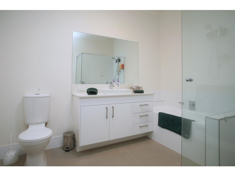 188 Cypress Street, Urangan QLD 4655