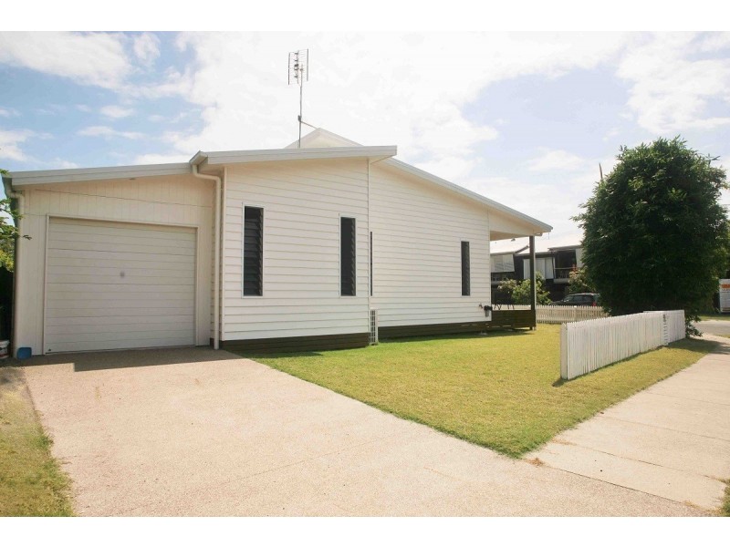 188 Cypress Street, Urangan QLD 4655